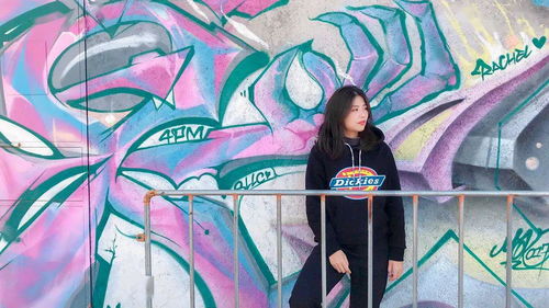 童话掉进了刺桐城 泉州彩色集装箱涂鸦墙，新晋打卡地的奇幻魅力